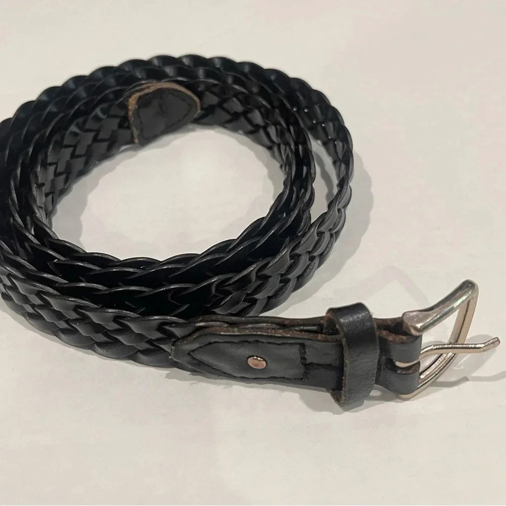 Old navy black cross weave belt